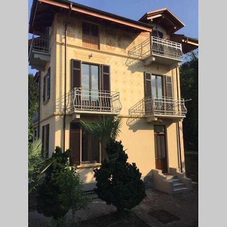 Villa Peachey, Intero Piano Con Giardino Stresa Bagian luar foto